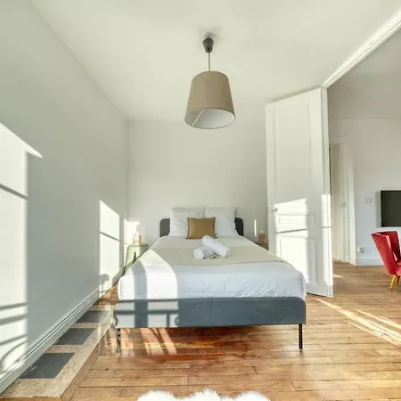 The Cathedral View Appartement Reims