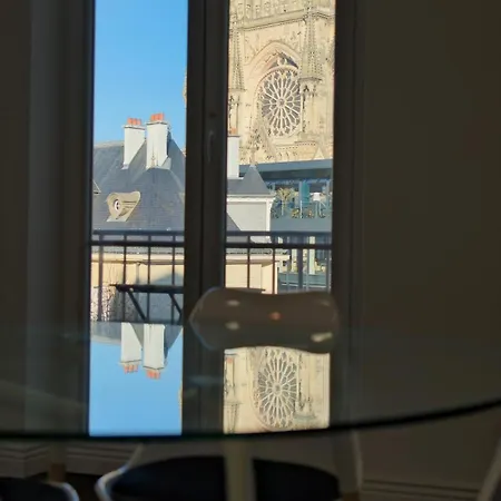 The Cathedral View Appartement Reims