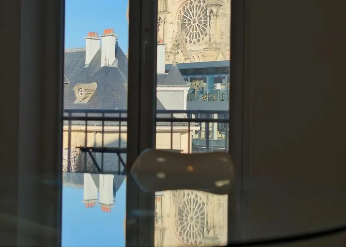 The Cathedral View Appartement Reims